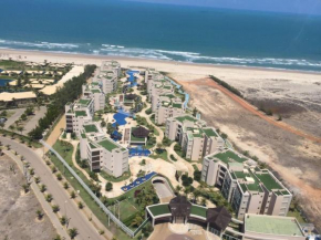 RIVIERA BEACH PLACE, NASCENTE, TÉRREO, Pé na Areia, 3 Quartos e DCE, 8 Pessoas, VARANDA GOURMET Churrasqueira, CONDOMÍNIO COMPLETO, Restaurante, Família com Crianças, WIFI TOP, Cozinha Completa, LAVA 